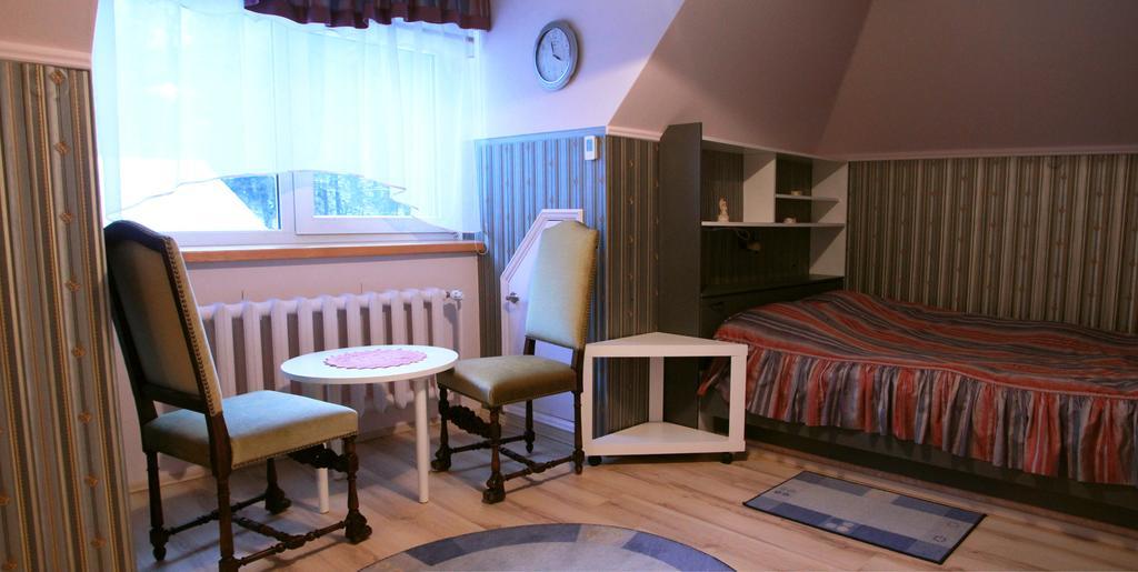 Villa Tiigi Tallinn Rum bild